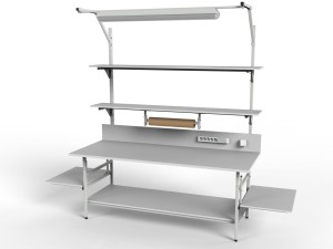 Stół kompletacyjny SP z półkami bocznymi i oświetleniem w wersji o niestandardowych wymiarach blatu