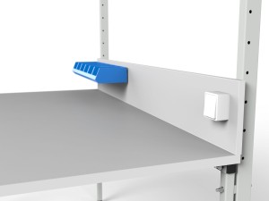 Stół montażowy SMC z oświetleniem i pojemnikami magazynowymi